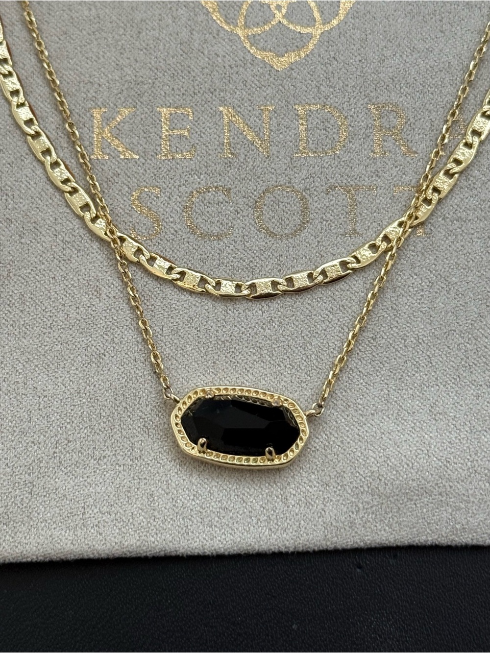 Kendra Scott Elisa multistrand necklace
Black glass pendant
